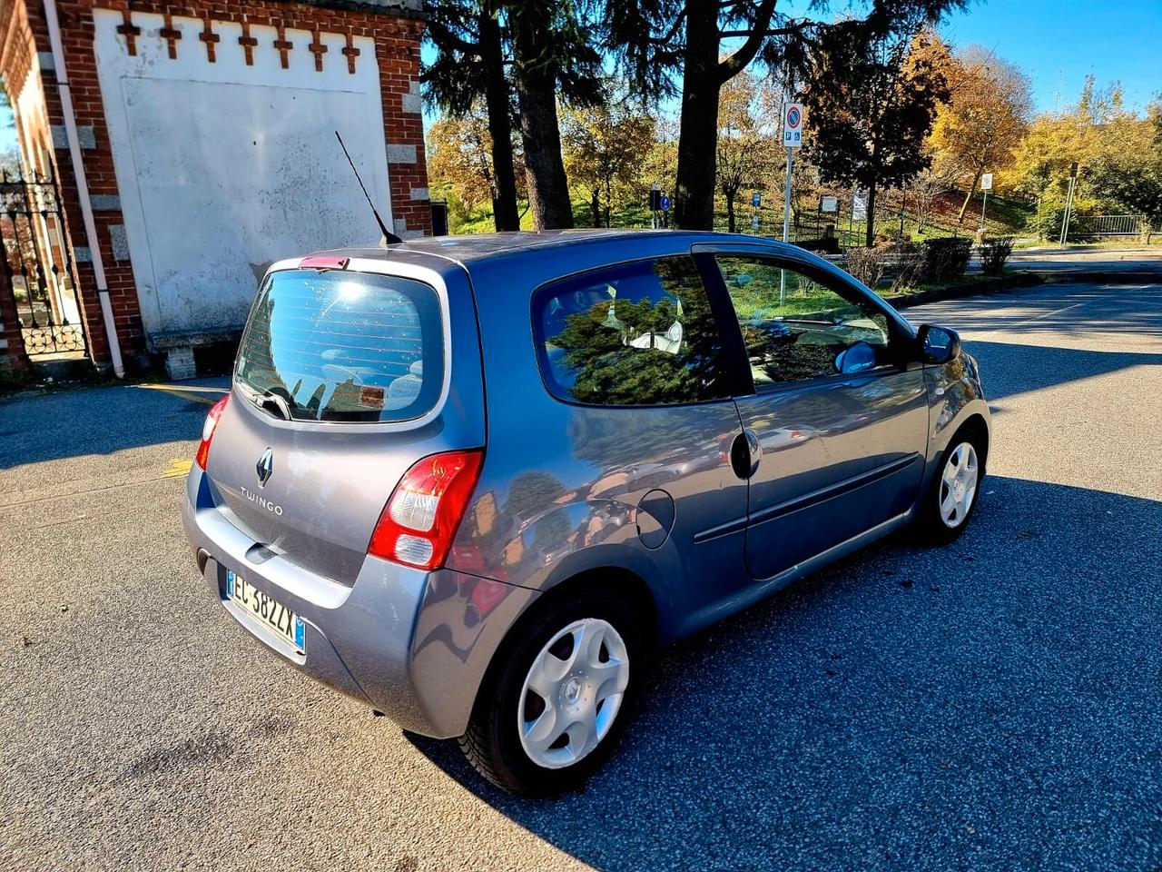 Renault Twingo 1.2 16v ADATTA A NEOPATENTATI