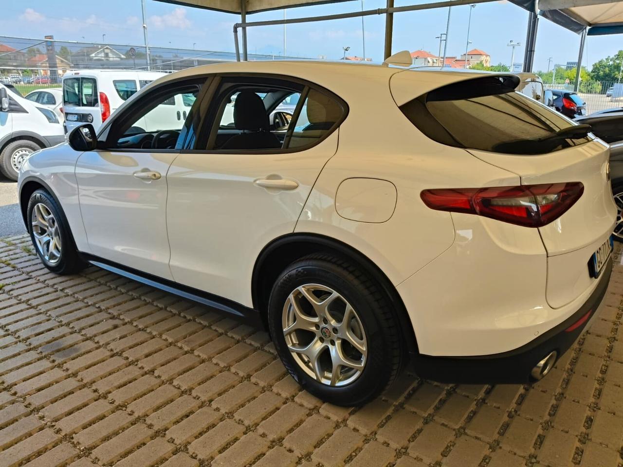 Alfa Romeo Stelvio AUTOCARRO N1 2.2 Turbodiesel 160 CV AT8 RWD Business