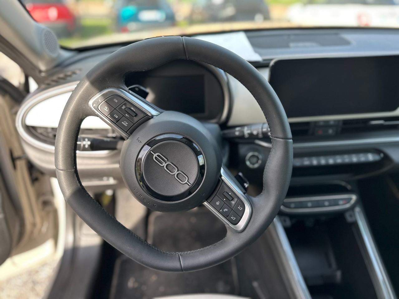 FIAT 600 IV 2023 - 600 1.2 hybrid La Prima II 110cv auto