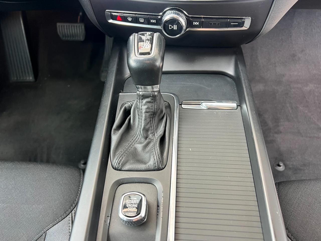 VOLVO V60/UNICO PROP/IVA ESPOSTA