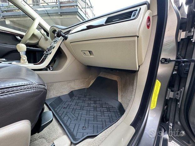 VOLVO XC70 D5 AWD kin