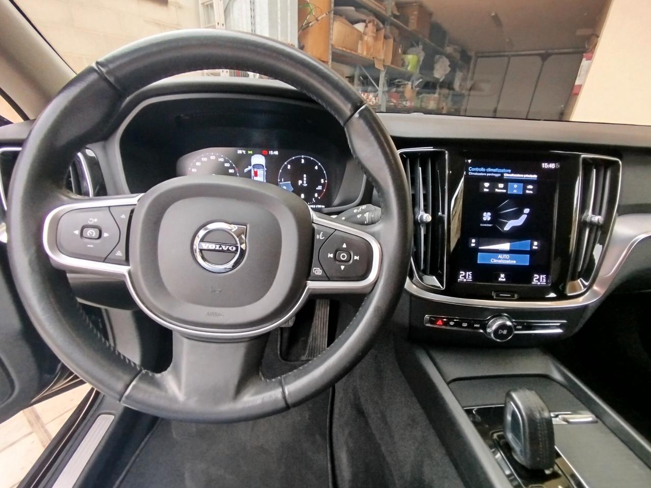 Volvo V60 B4 (d) Geartronic Momentum Business