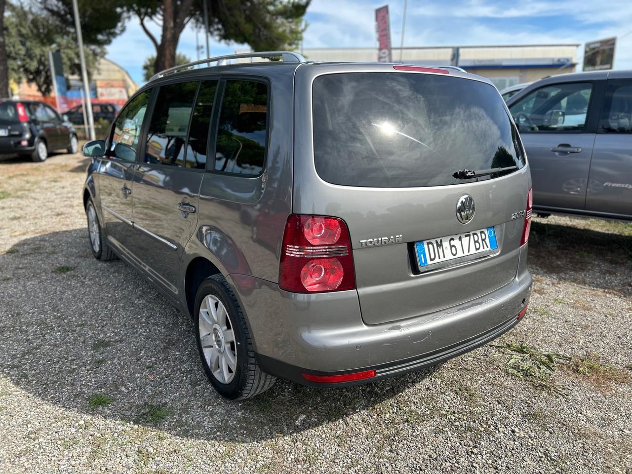 Volkswagen Touran 2.0 TDI 170CV DPF DSG *7 POSTI*