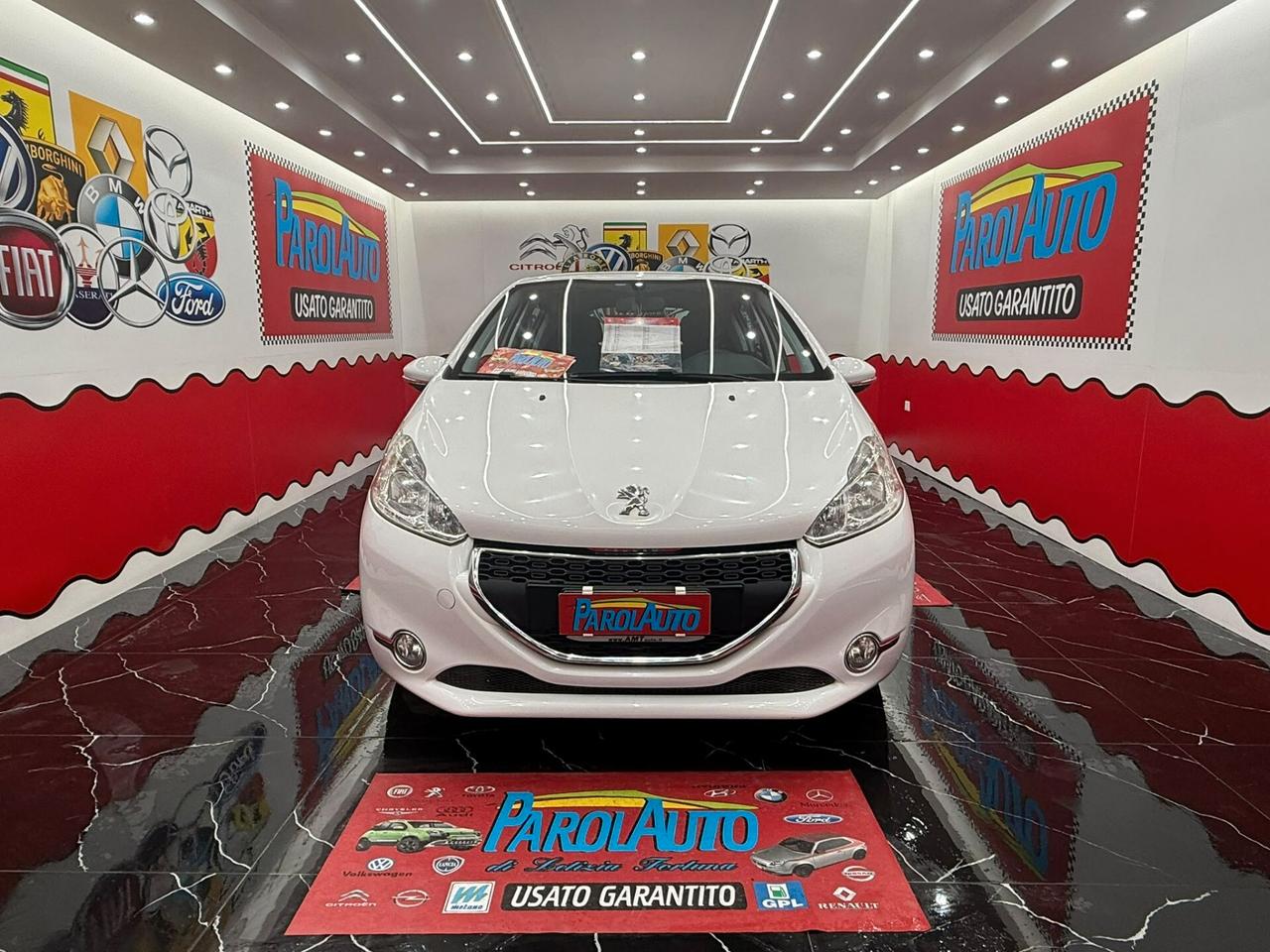 Peugeot 208 1.0 VTi 68cv Puretech - 2013