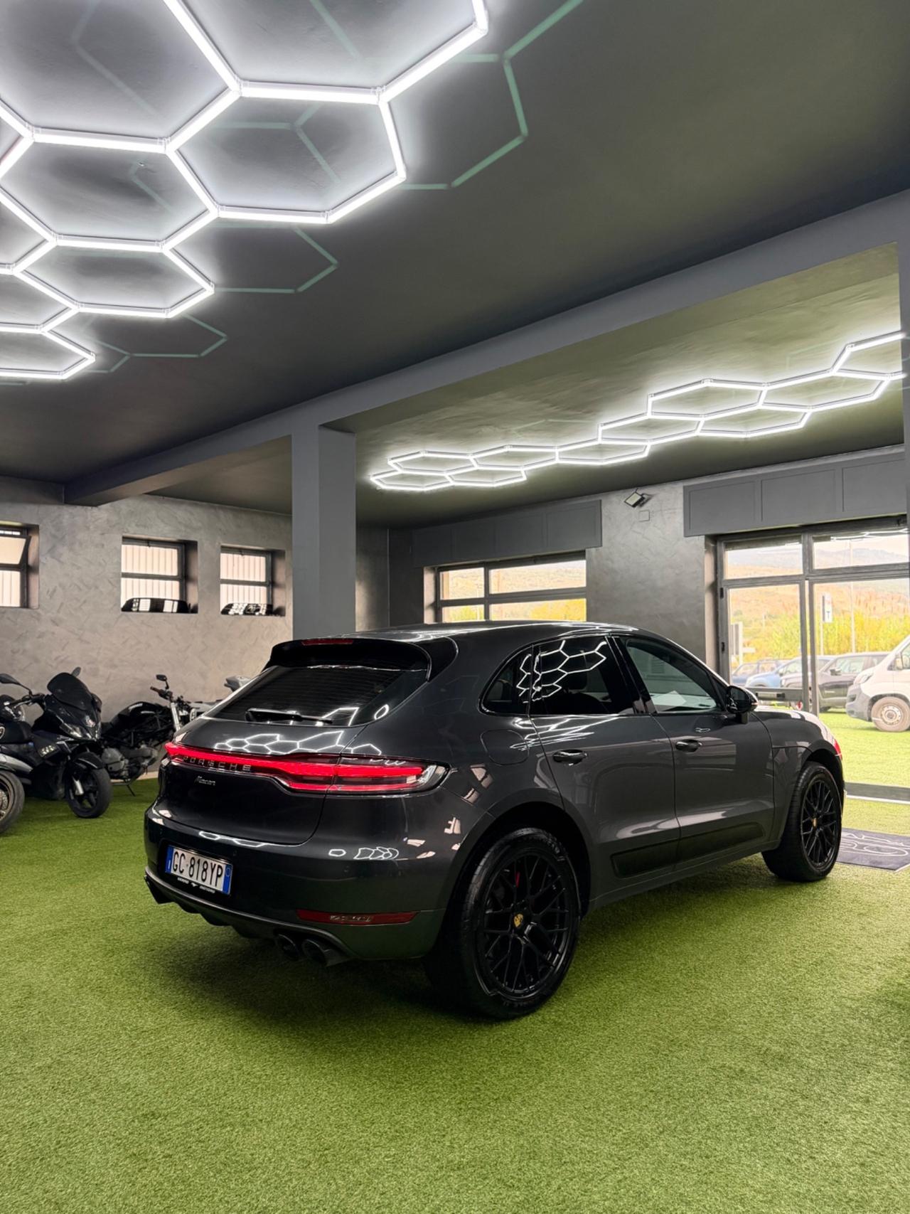 Porsche Macan 2.0 BENZ 250cv NO SUPERBOLLO