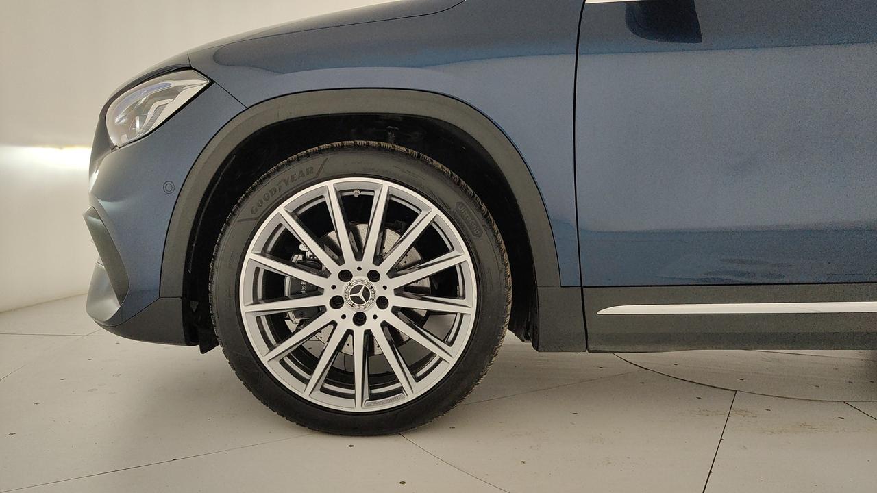 Mercedes-Benz GLA 200 d Premium auto