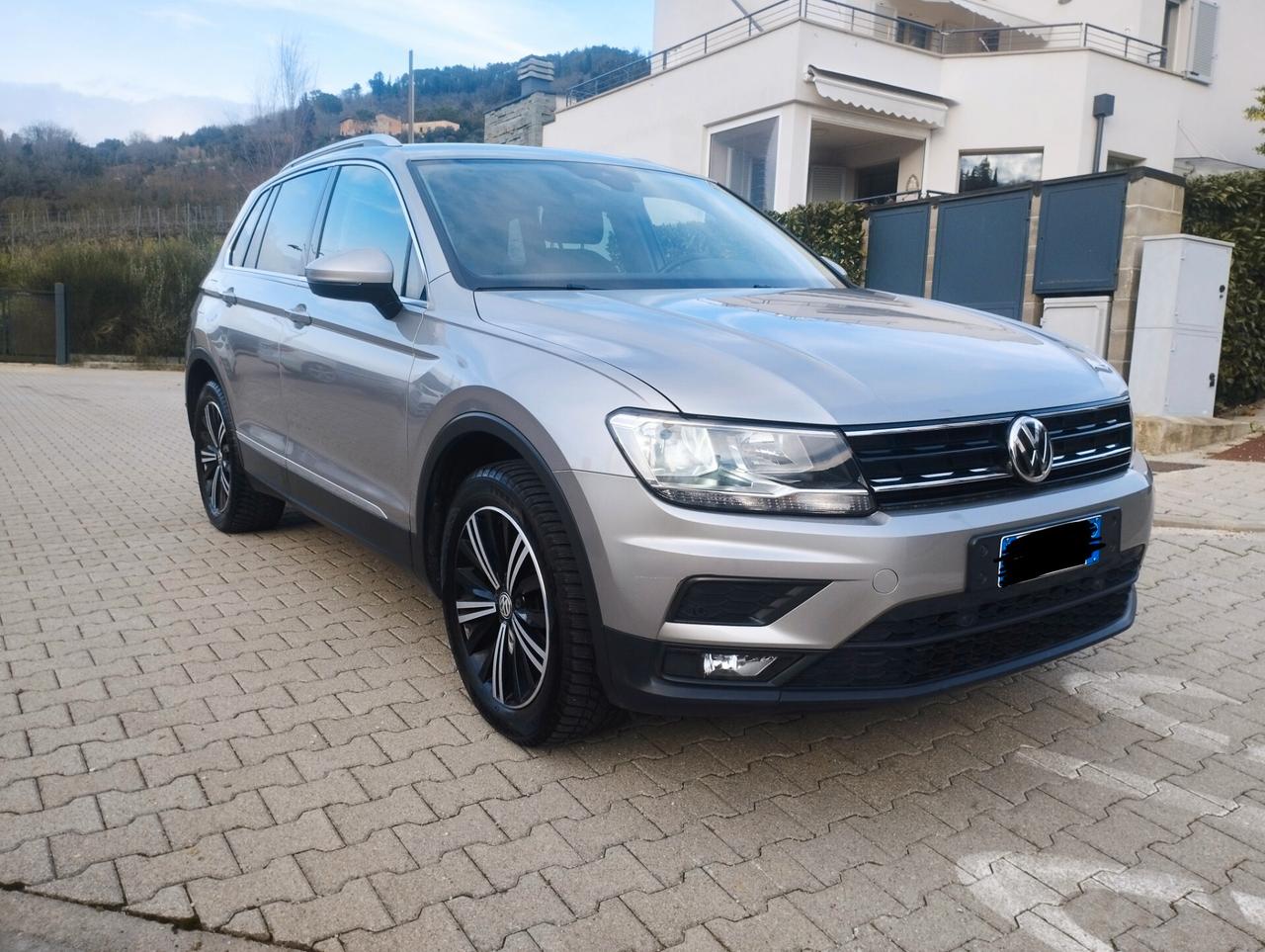 Volkswagen Tiguan 2.0 TDI SCR 4MOTION Business BlueMotion Technology