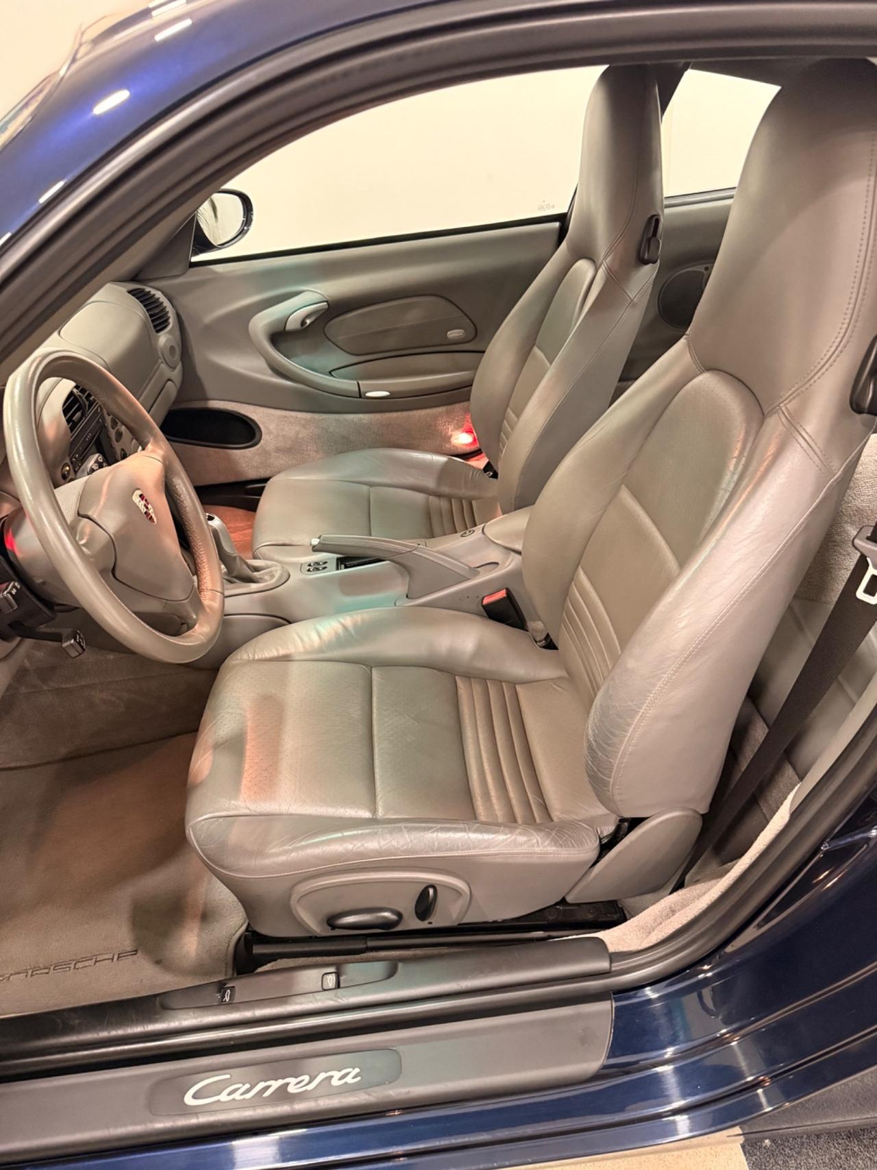 Porsche 911 Carrera Coupé **Manuale**