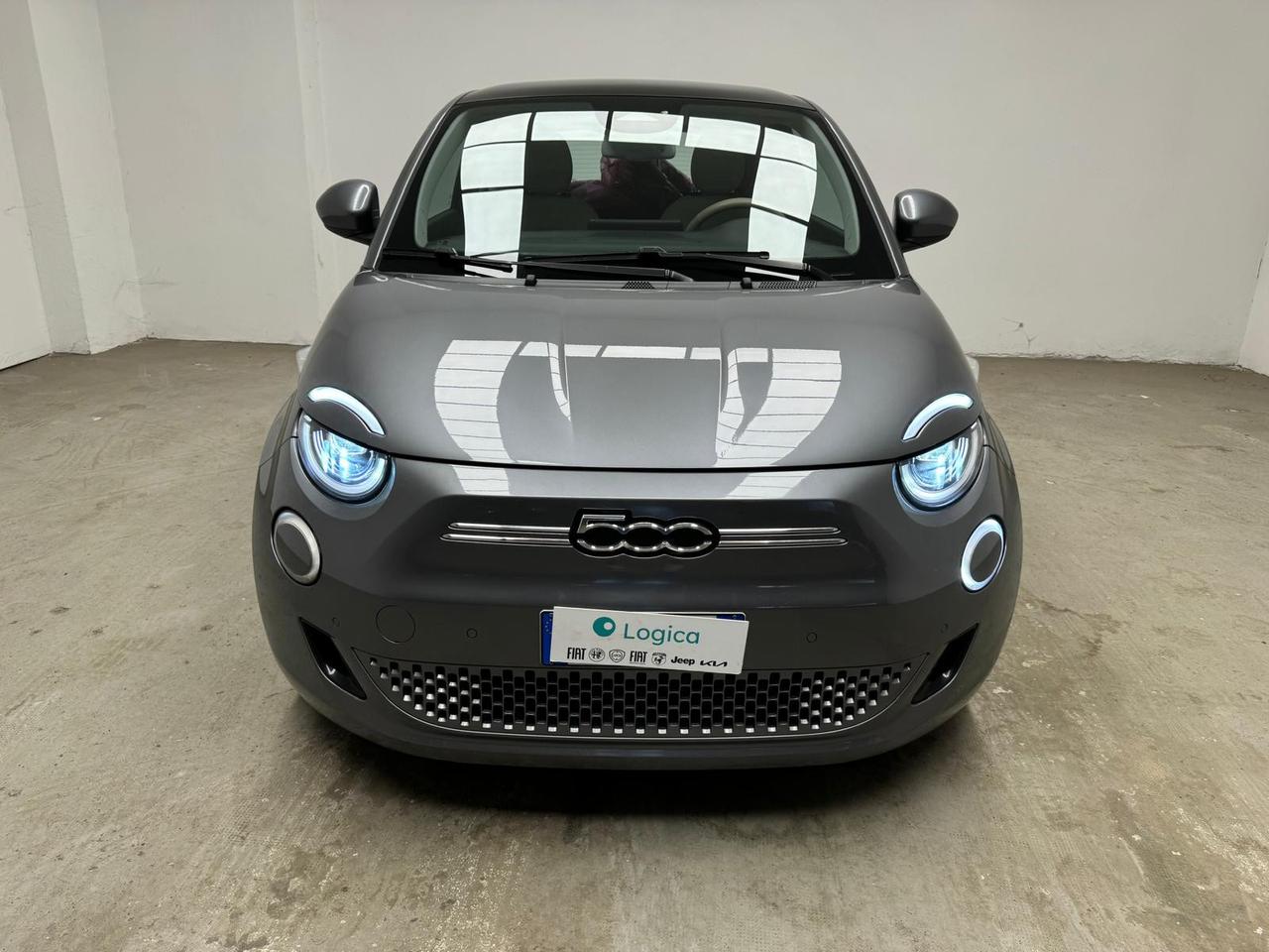 FIAT 500e - 500e 42 kWh La Prima