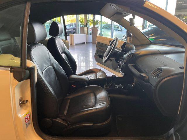 VOLKSWAGEN New Beetle 1.6 Cabrio Neopatentati