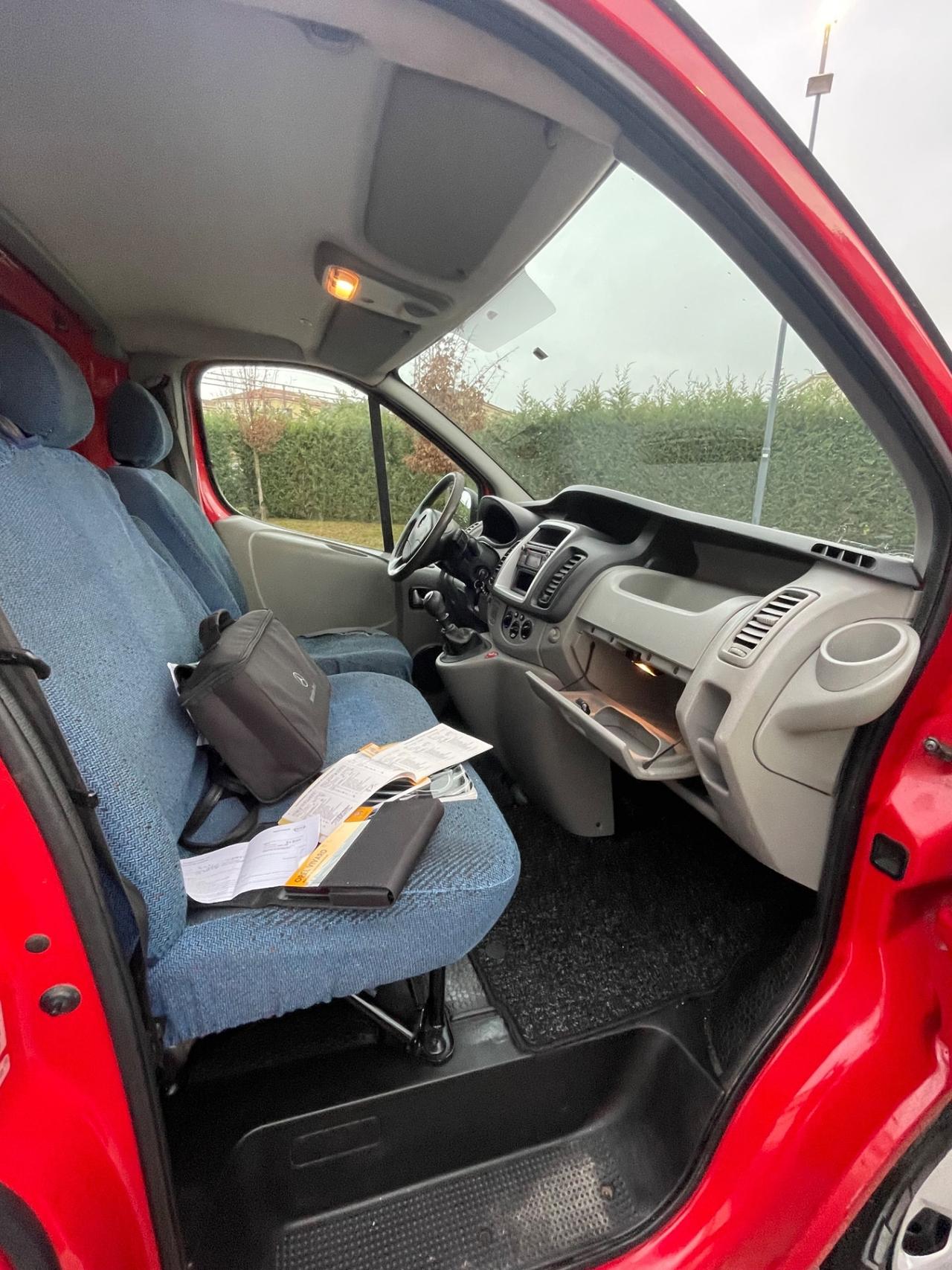 Opel Vivaro 2.0 CDTI 120CV anno 2013 pronto uso