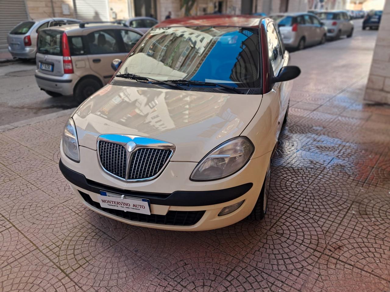 LANCIA YPSILON 1.2 BICOLOR-NEOPATENTATI-Euro3490