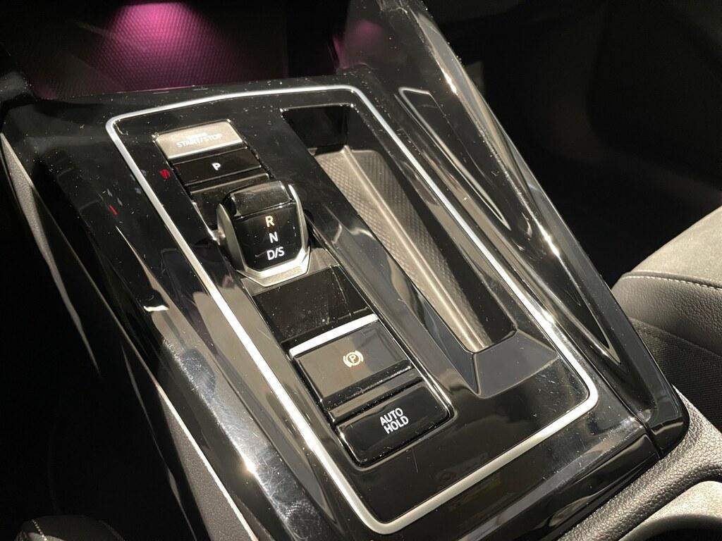 Volkswagen Golf VIII 2024 2.0 Tdi 150CV DSG Style