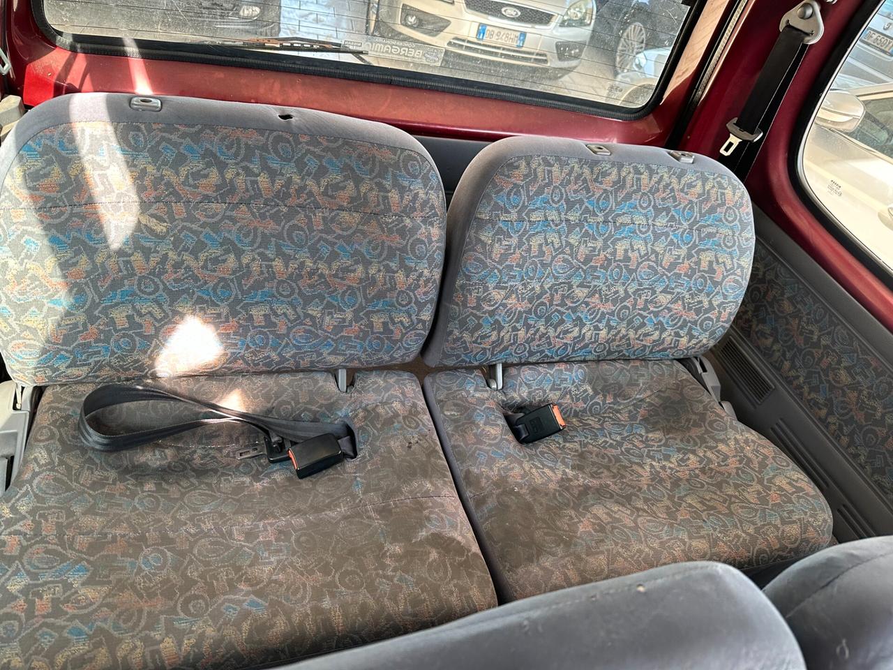 Nissan Serena 1.6 ELX 8 POSTI
