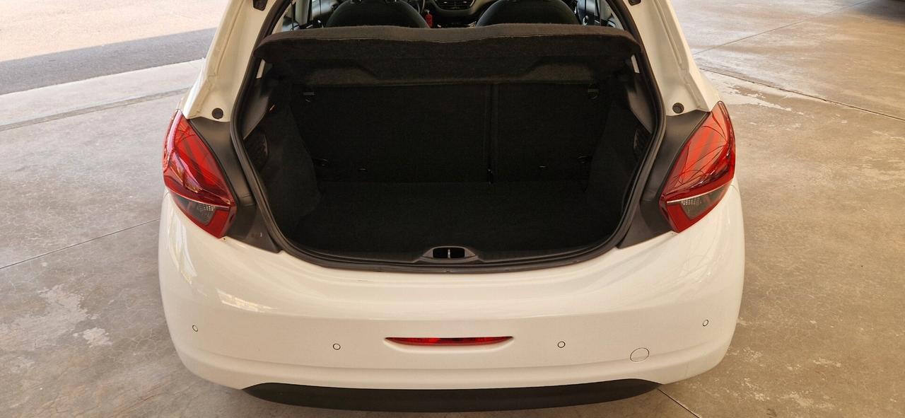 Peugeot 208 1.6 HDi 75cv 5 porte Allure