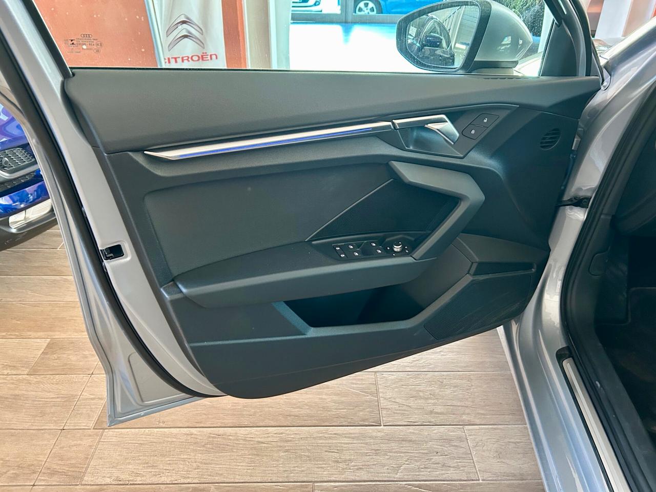 Audi A3 SPB 30 g-tron S tronic Business Advanced