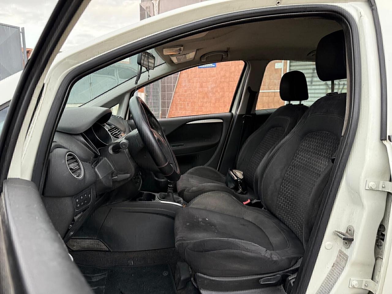 2016 Fiat Punto 1.4 8V 5 porte Natural Power Lounge