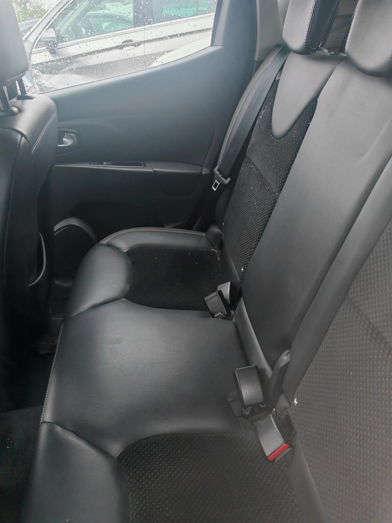 Renault Clio dCi 5 porte incidentata