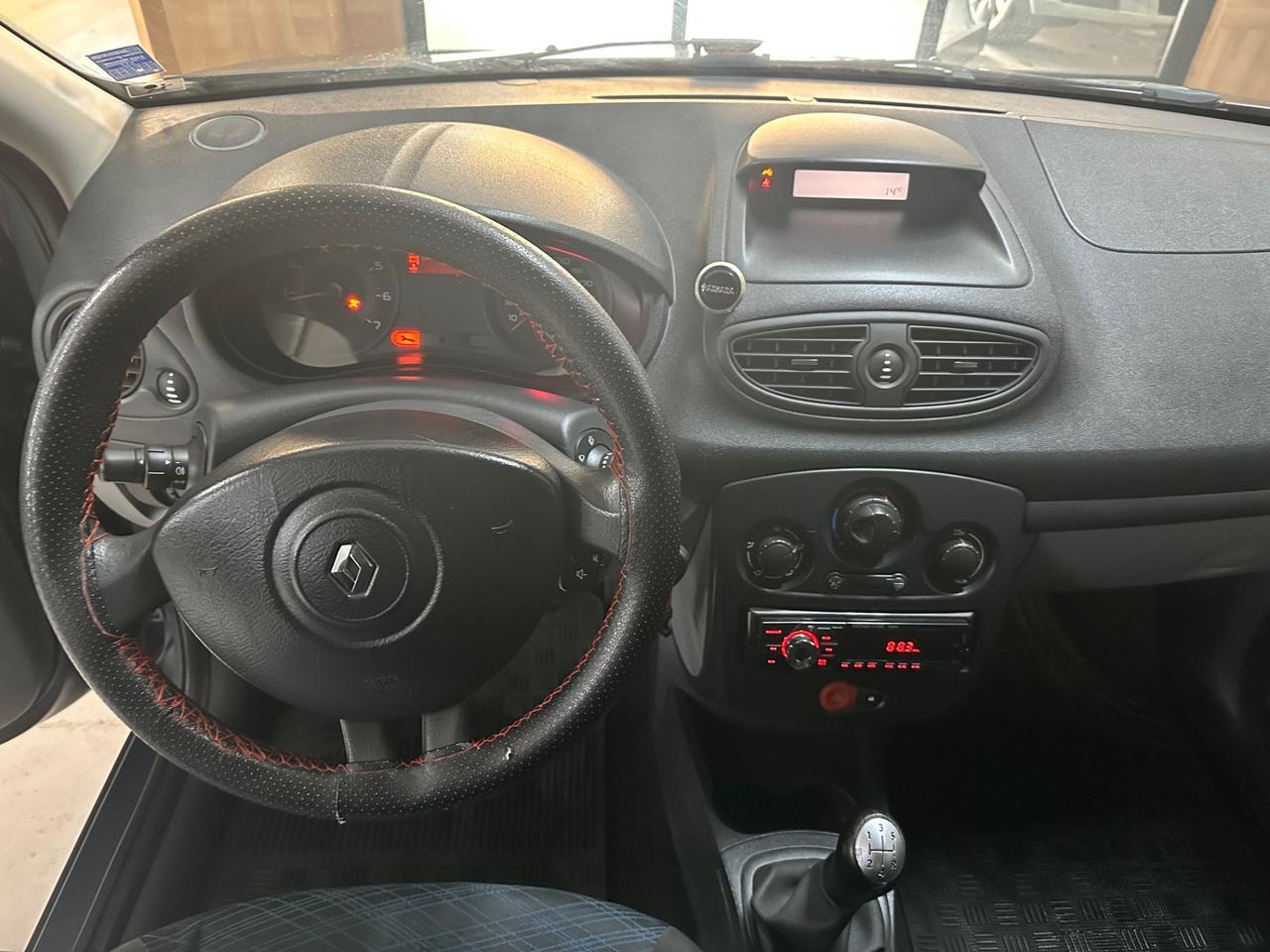 Renault Clio 1.2 16V 5 porte Dynamique