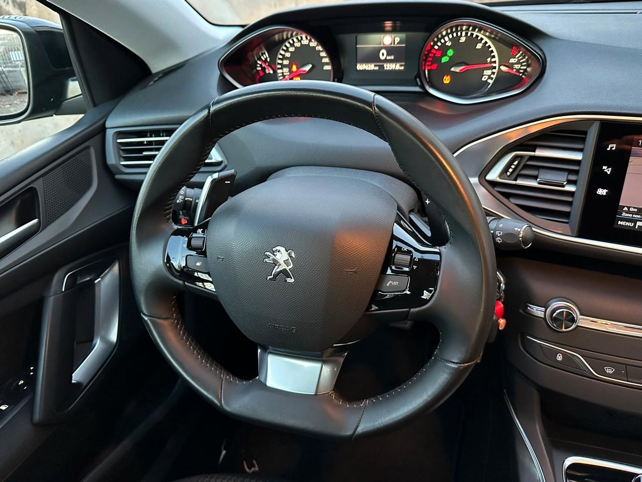Peugeot 308 BlueHDi 130 S&S EAT8 Active Business