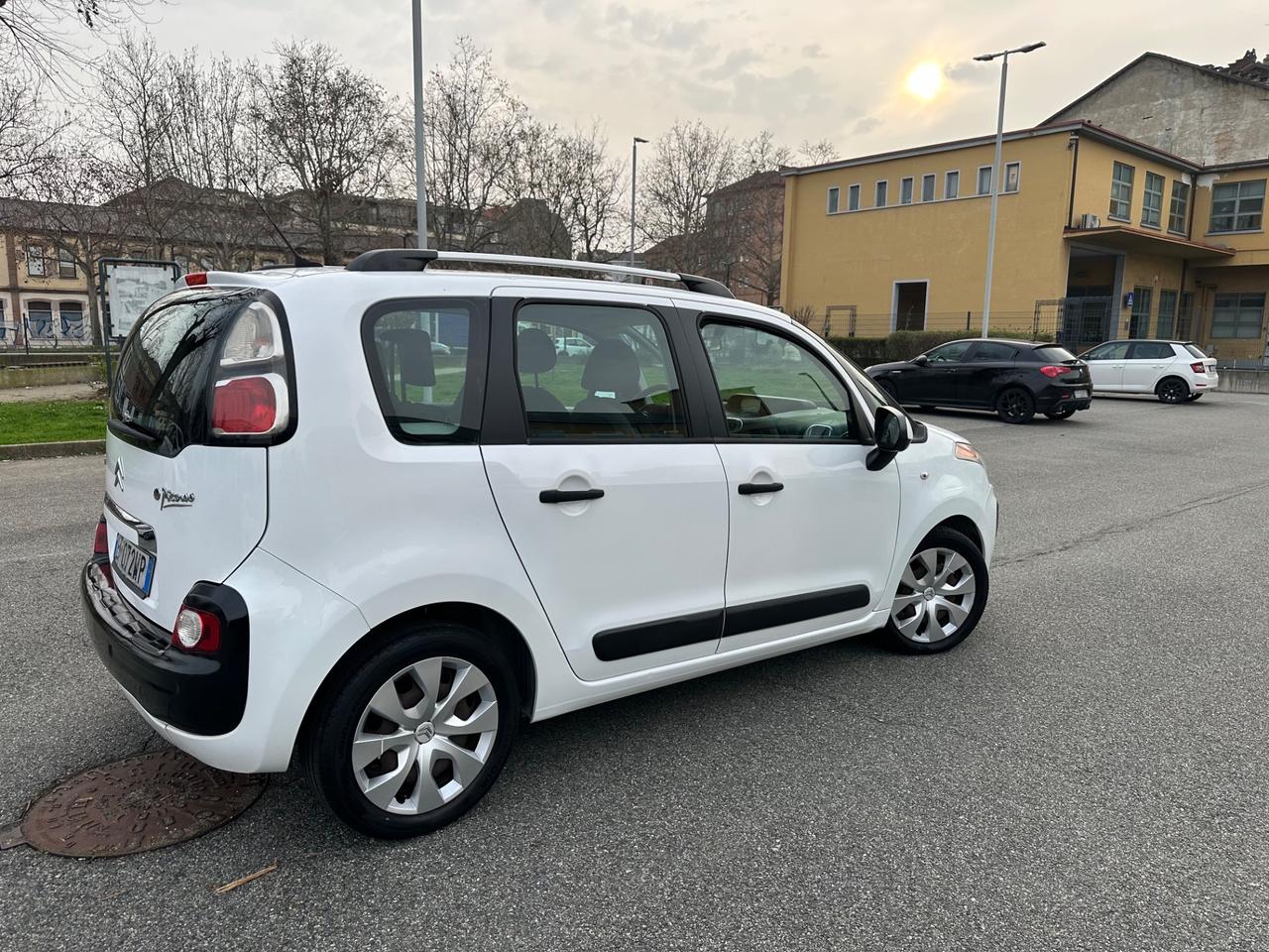 Citroen C3 Picasso 1.4 VTi 95 GPL della casa fino 2033