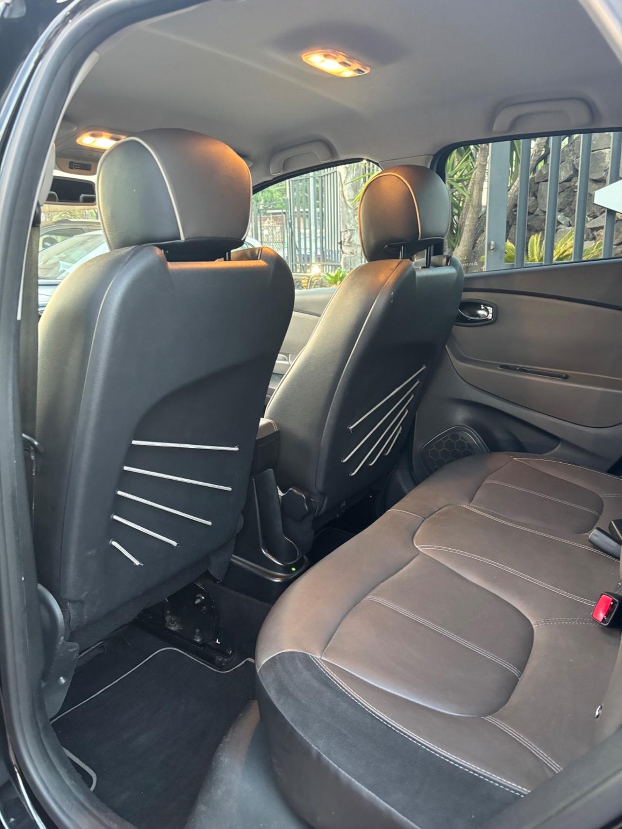 Renault Captur iconic