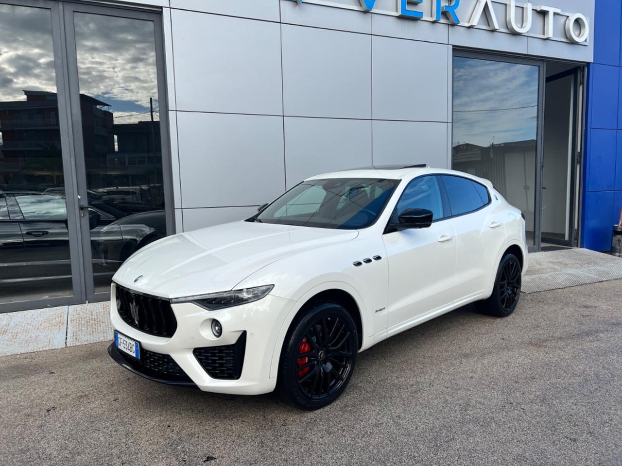 Maserati Levante V6 430CV SQ4 - possibilità leasing e noleggio no scoring