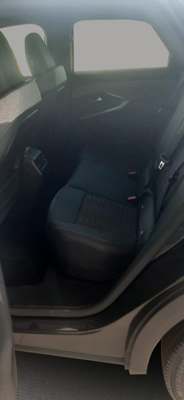 PEUGEOT 3008 Hybrid 136 e-DCS6 GT