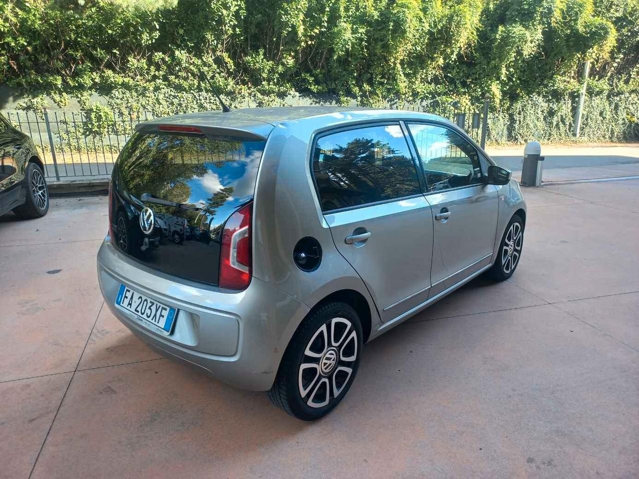 Volkswagen up! 1.0 75 CV 5p. high
