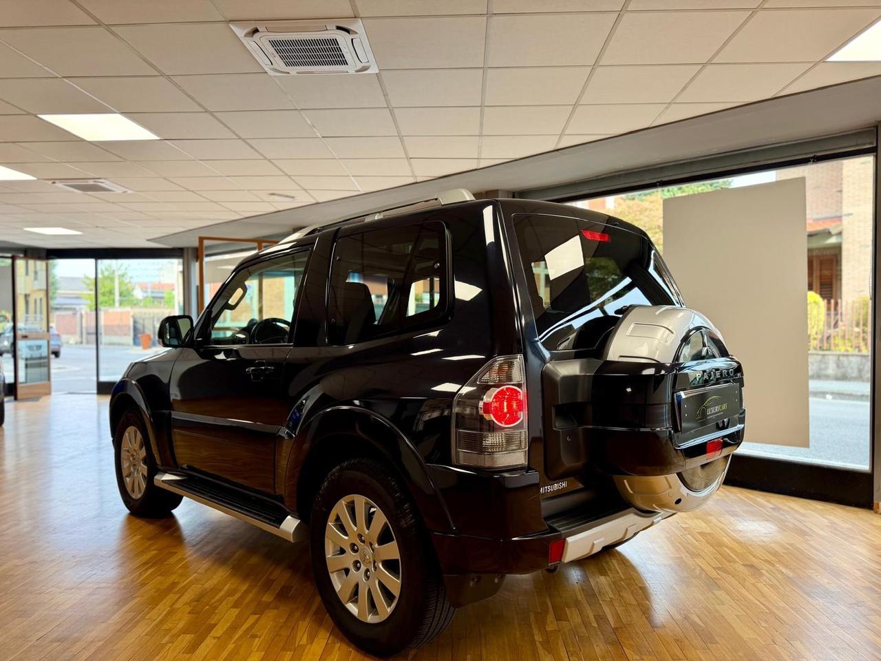 Mitsubishi Pajero 3.2 DI-D 16V 3p. Intense