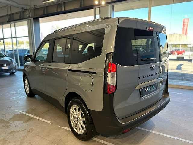 Ford Tourneo Courier 1.0 EcoBoost Titanium