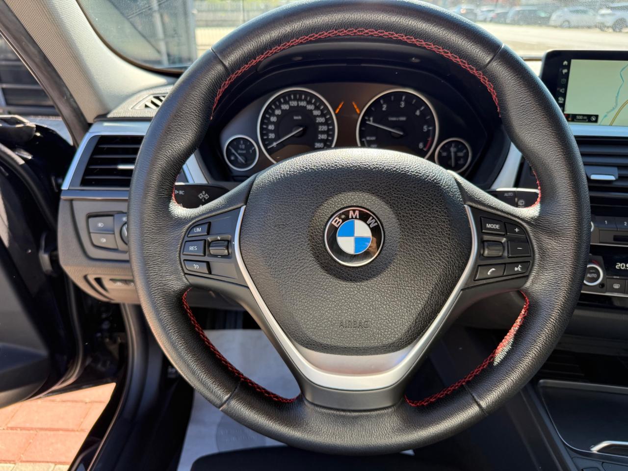 Bmw 320d xDrive Touring Msport-ESTERNO-190CV
