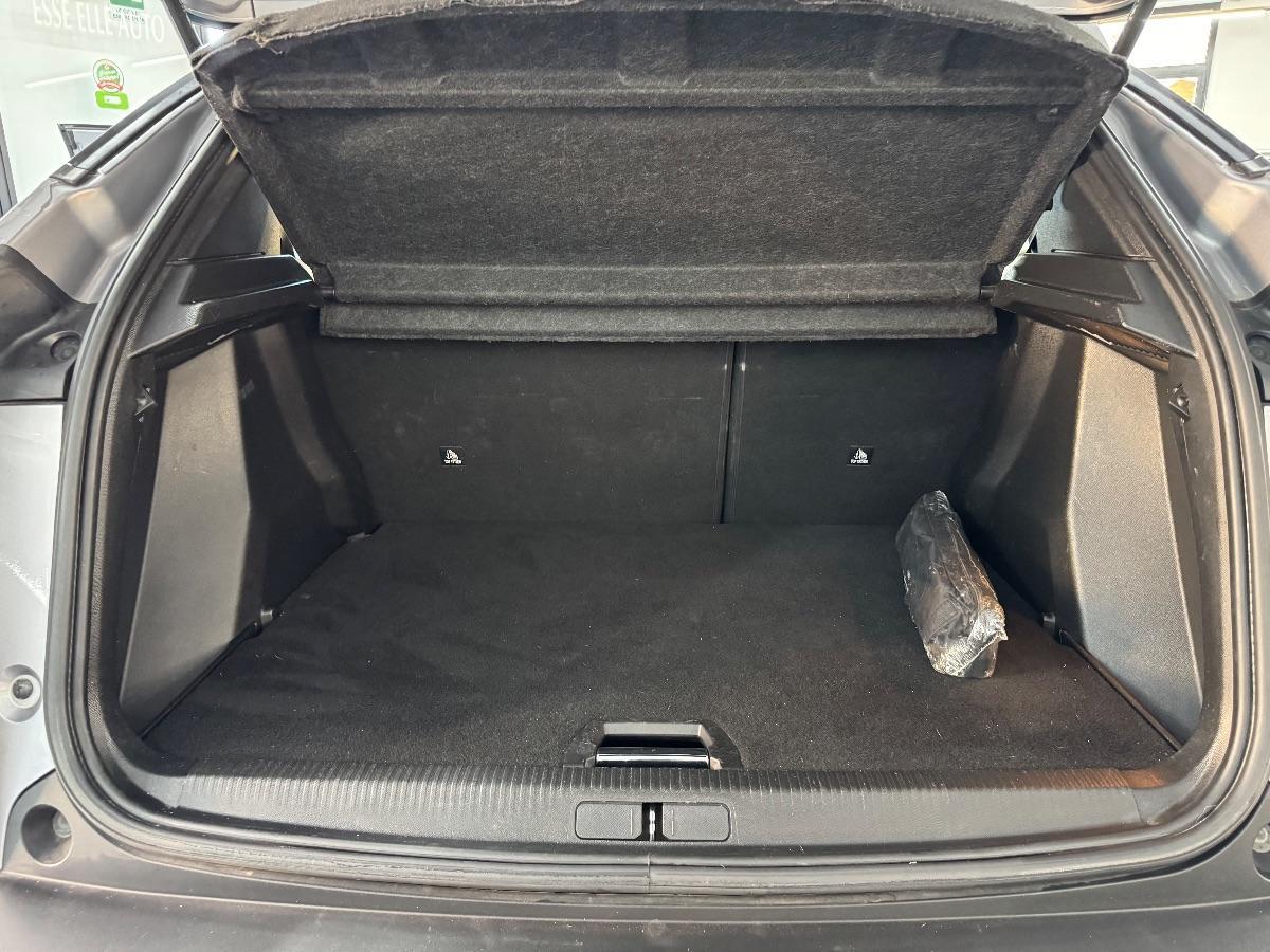 PEUGEOT 2008 BlueHDi 130 S&S EAT8 ALLURE UNICO PROP/ CARPLAY