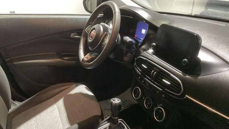 FIAT Tipo 1.0 5 porte Cross