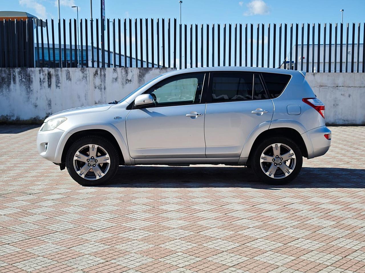 Toyota RAV 4 RAV4 Crossover 2.2 D-Cat A/T 150 CV Luxury