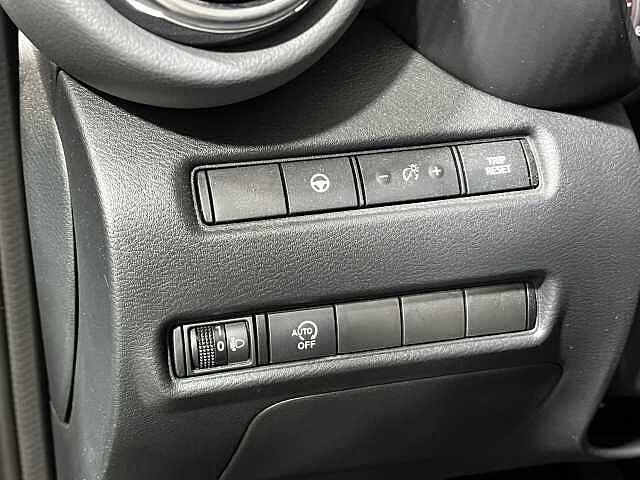 Nissan Juke 1.0 DIG-T 114 CV Tekna