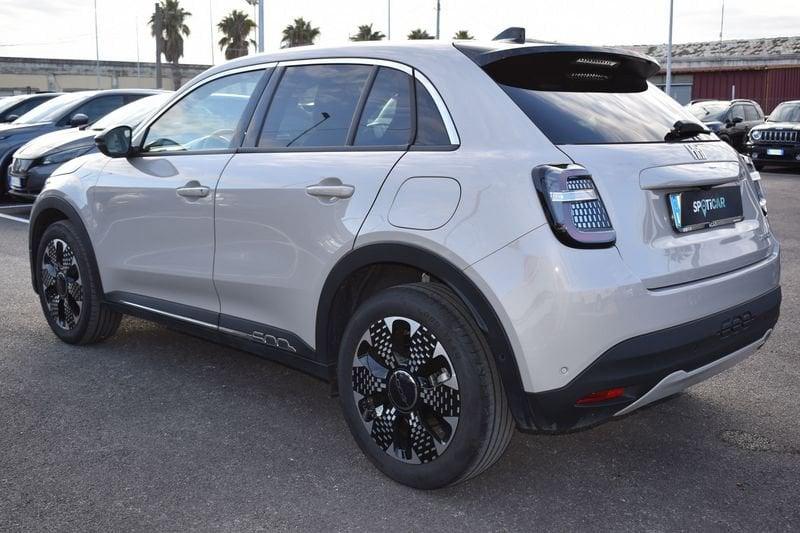 FIAT 600 1.2 Hybrid 110cv La Prima