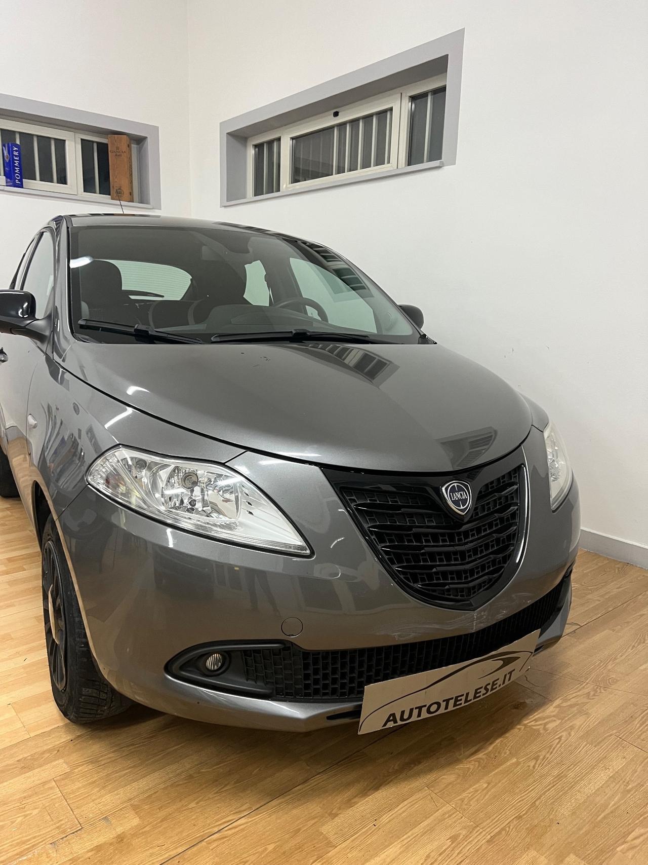 Lancia Ypsilon 0.9 TwinAir 85 CV 5 porte Metano Ecochic Gold