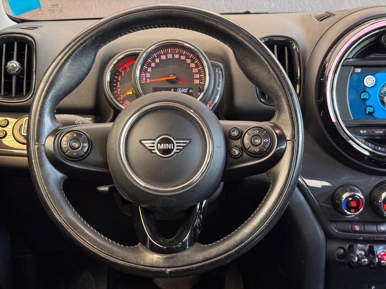 Mini Cooper D Countryman 2.0 Hype