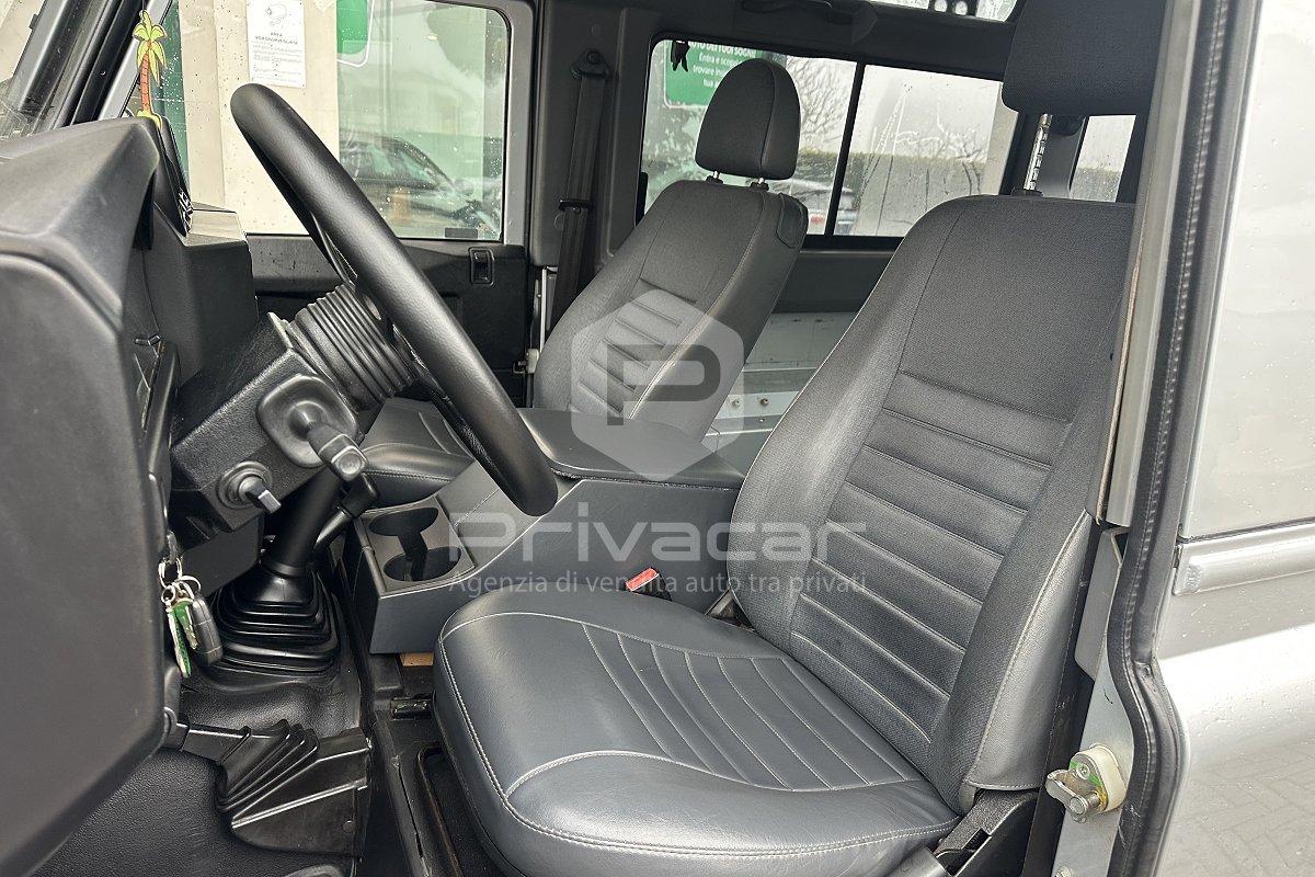 LAND ROVER Defender 90 2.4 TD4 Station Wagon SE