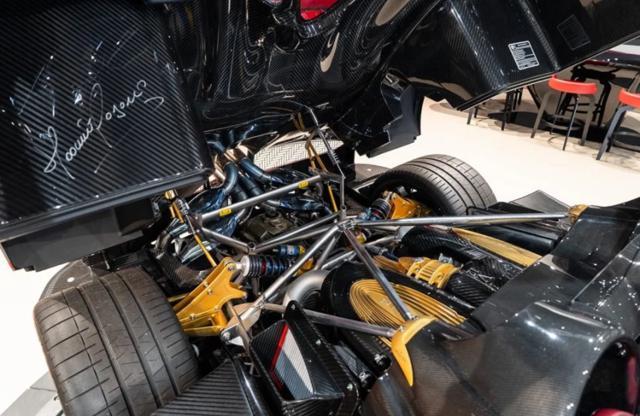 PAGANI Huayra HUAYRA ROADSTER V12 764HP 1/100