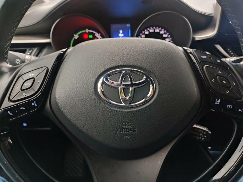 Toyota C-HR 1.8 Hybrid E-CVT Dynamic