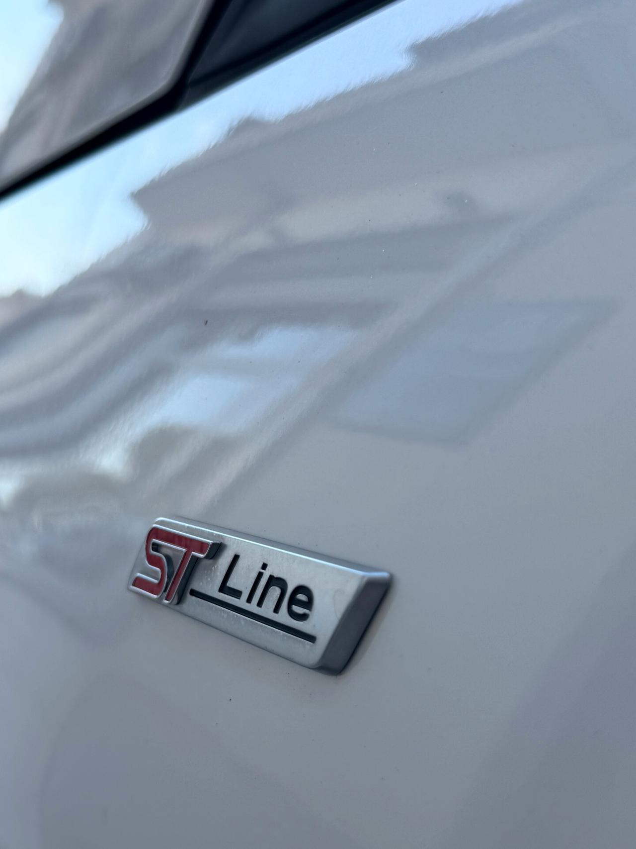 Ford EcoSport 1.5 ecoblue ST-Line Black Edition NAVI,TELECAMERA,ANDROID AUTO,APP CONNECT,ALCANTARA,SCHERMO DIGITAL
