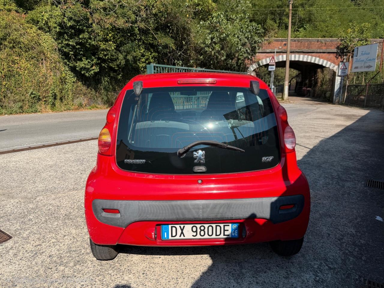 Peugeot 107 1.0 68CV 3p. Desir