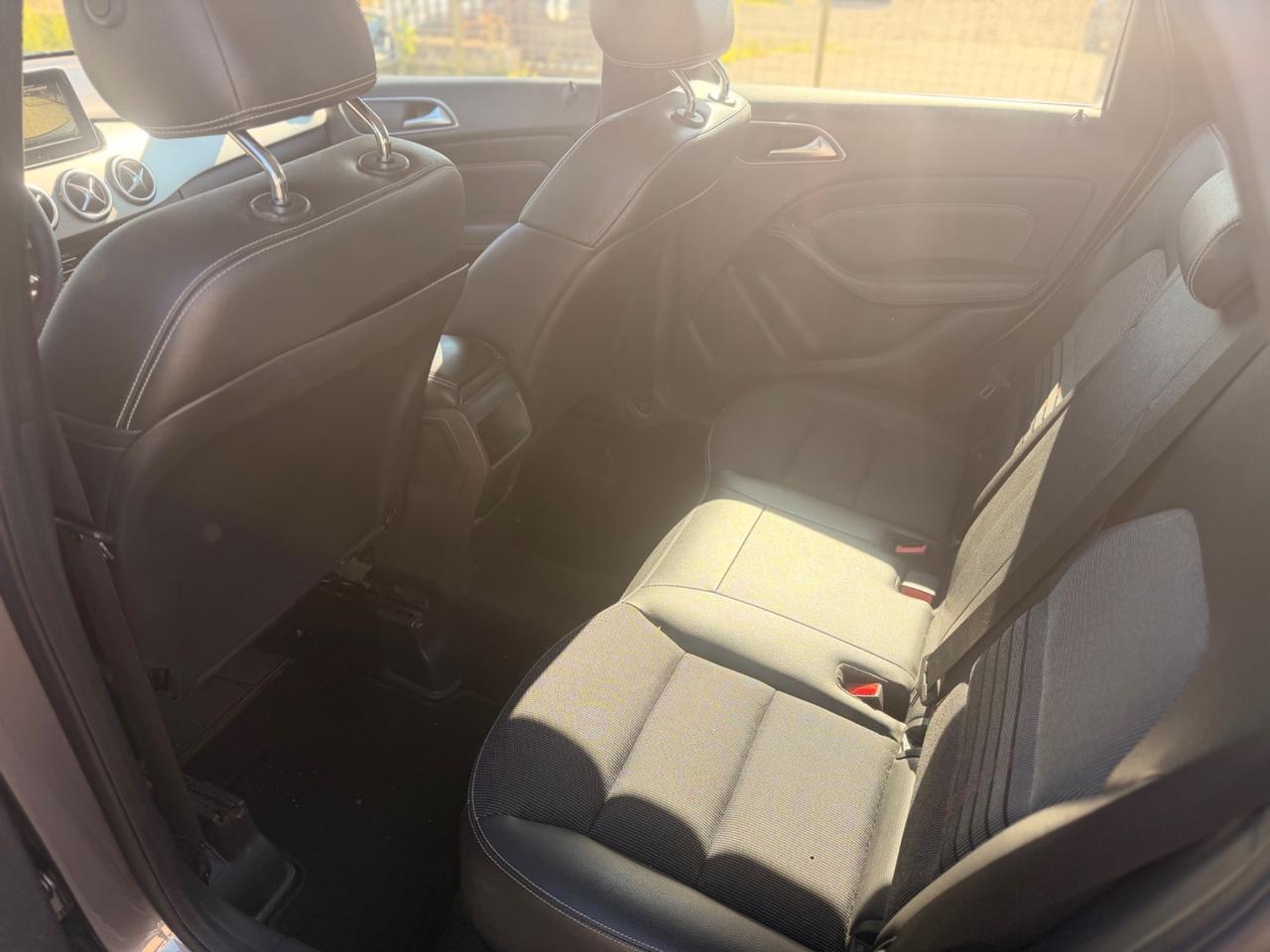 Mercedes-benz B 180 d Premium