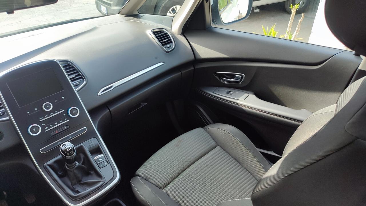 Renault Grand Scenic 5 POSTI