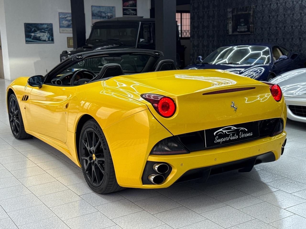 GIALLOTRIPLOSTRATO Ferrari California DCT
