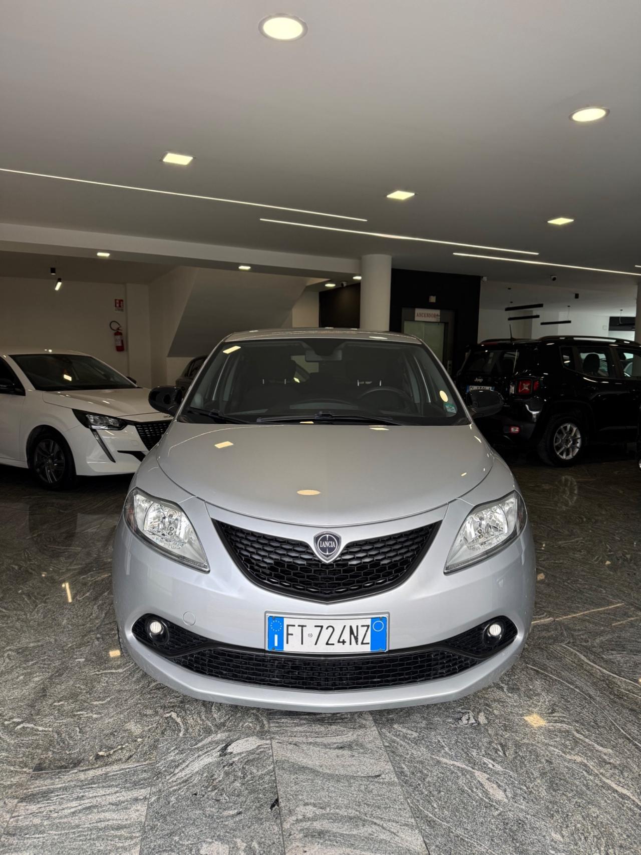 Lancia Ypsilon 1.2 69 CV 5 porte GPL Ecochic Platinum