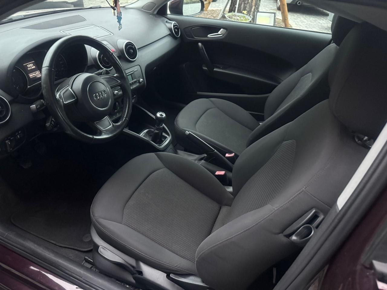 Audi A1 1.6 TDI 2012 - NEOPATENTATI