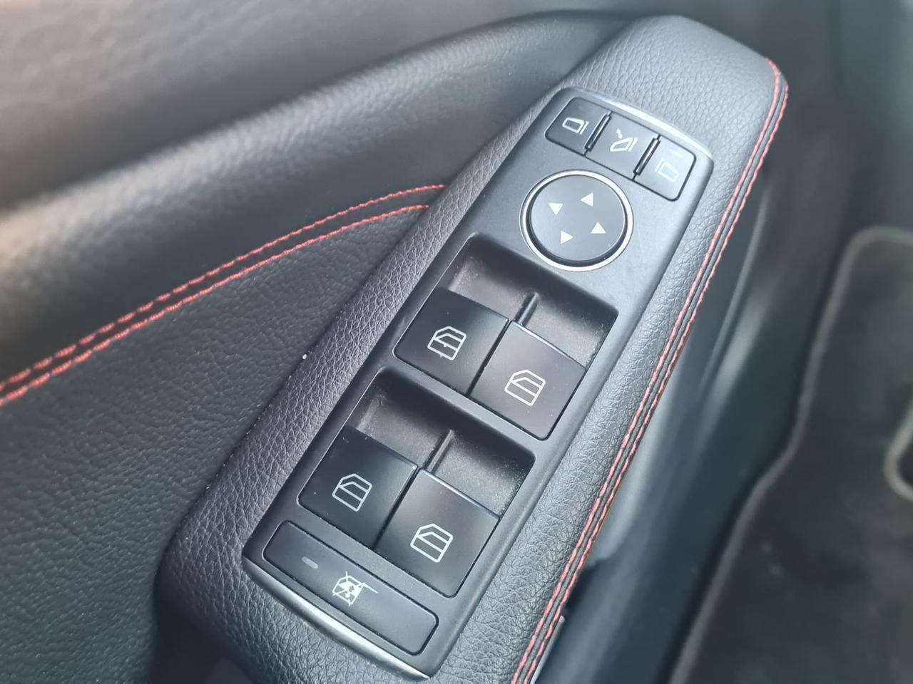 Mercedes-Benz GLA 250 Premium #8103